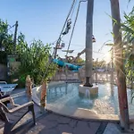 Camping Mobil Confortable Avec Terrasse A Pour 5 Personnes - Api-1-52-820 Agde